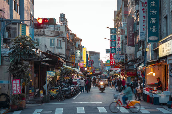 中金公司：货物贸易顺差继续对人民币汇率有所支撑